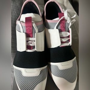 Balenciaga Race Runner Sneakers White/Rose size 40 EU Women’s New In Box.